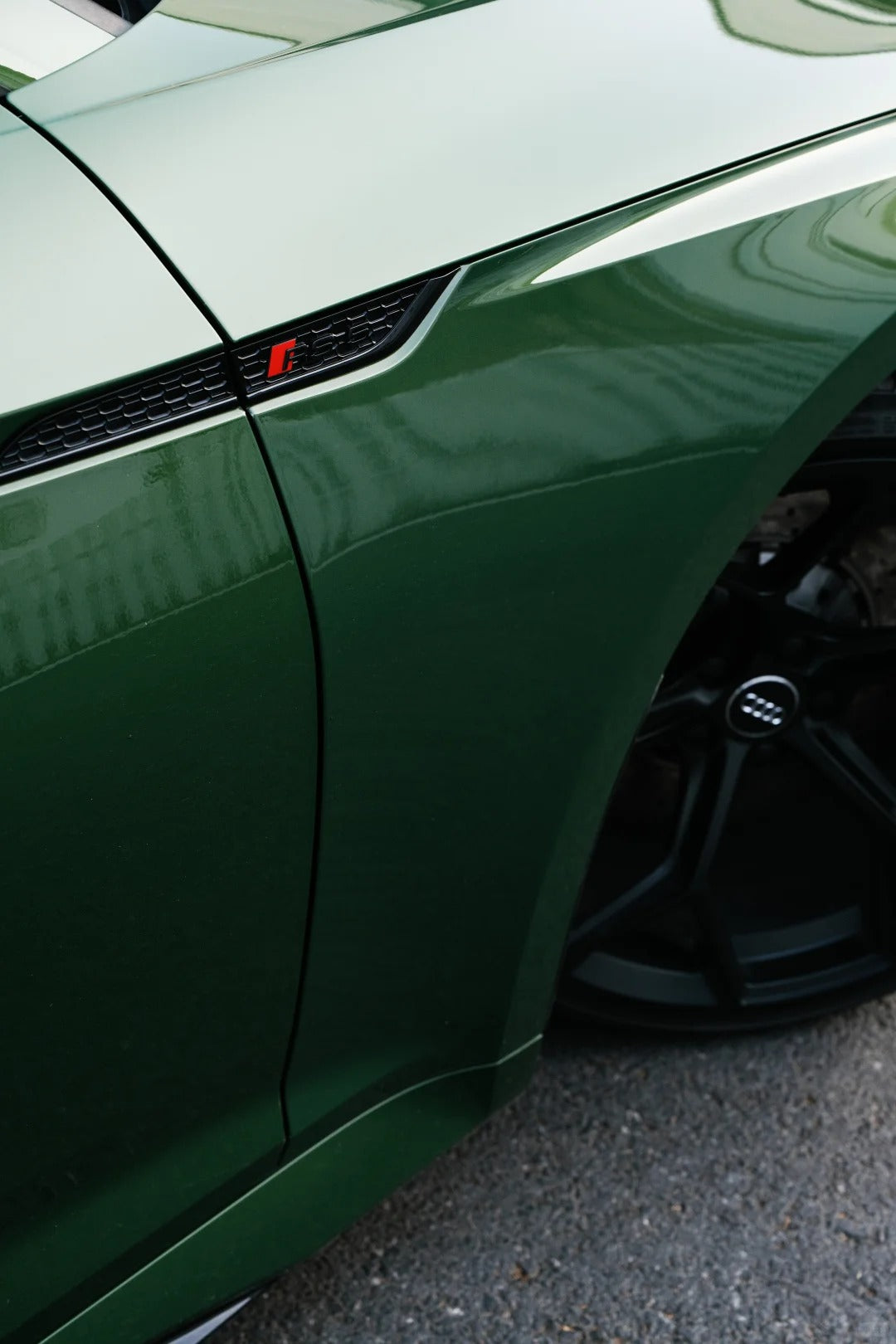 Gloss Metallic Oak Green Car Vinyl Wrap Porsche PET
