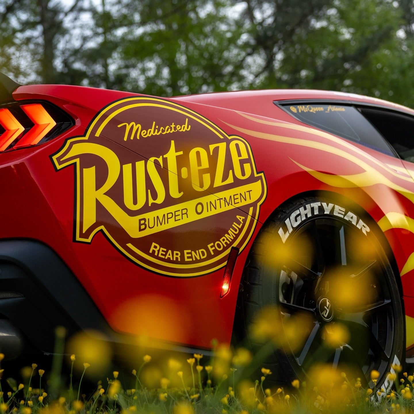 ALUKOVINYL Livery Lightning McQueen Custom Vinyl Wrap