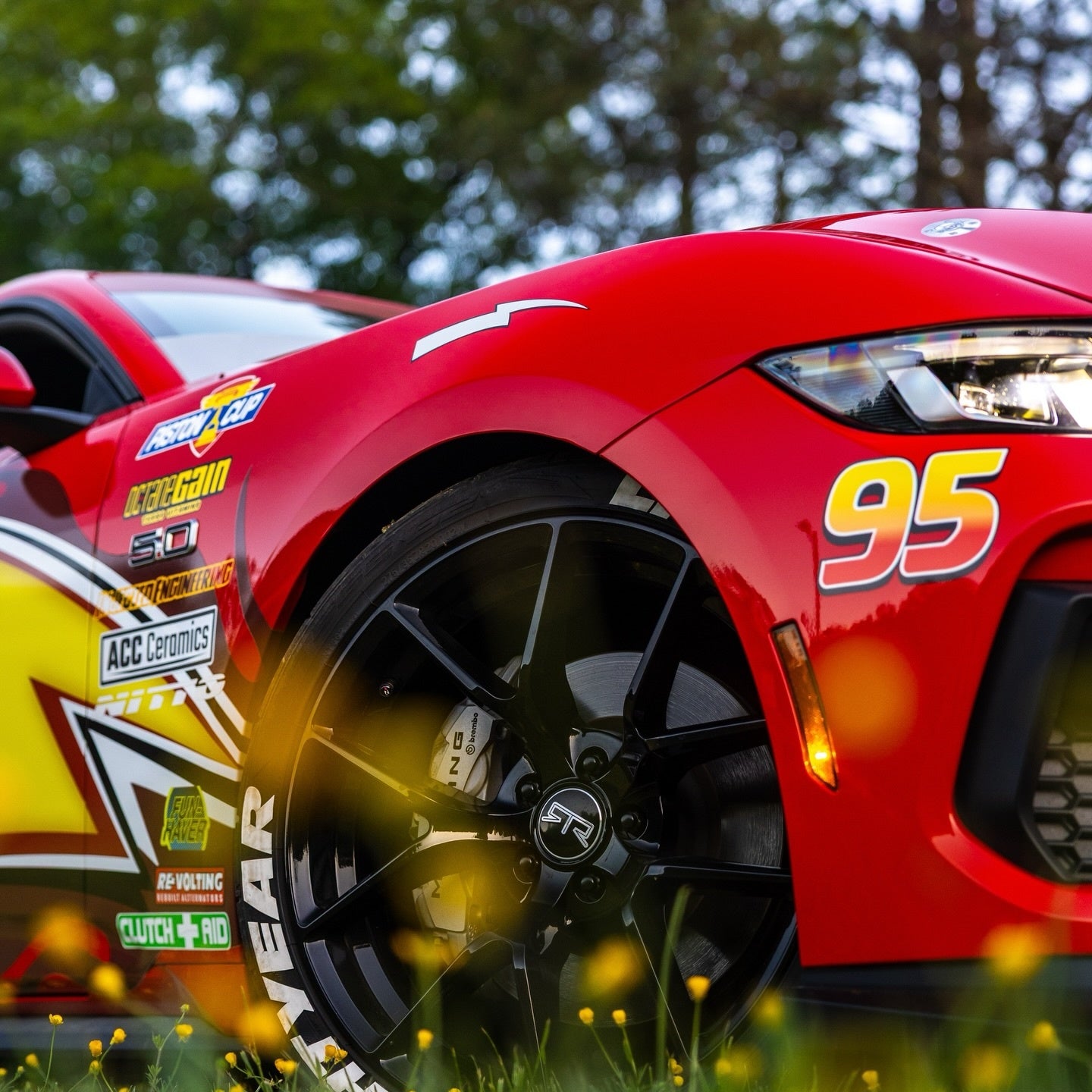 ALUKOVINYL Livery Lightning McQueen Custom Vinyl Wrap