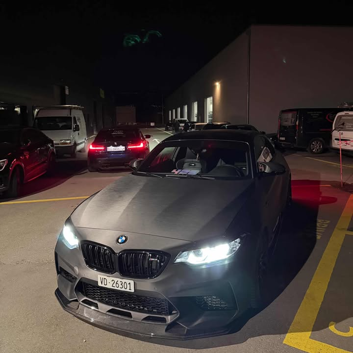Matte Metallic Brushed Black Car Vinyl Wrap
