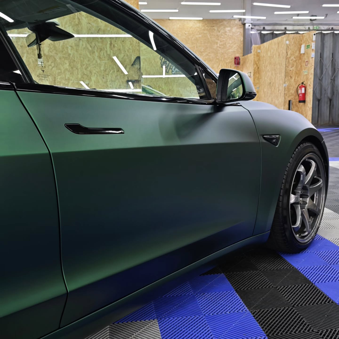 Matte Metallic Chrome Venom Green Car Vinyl Wrap PET