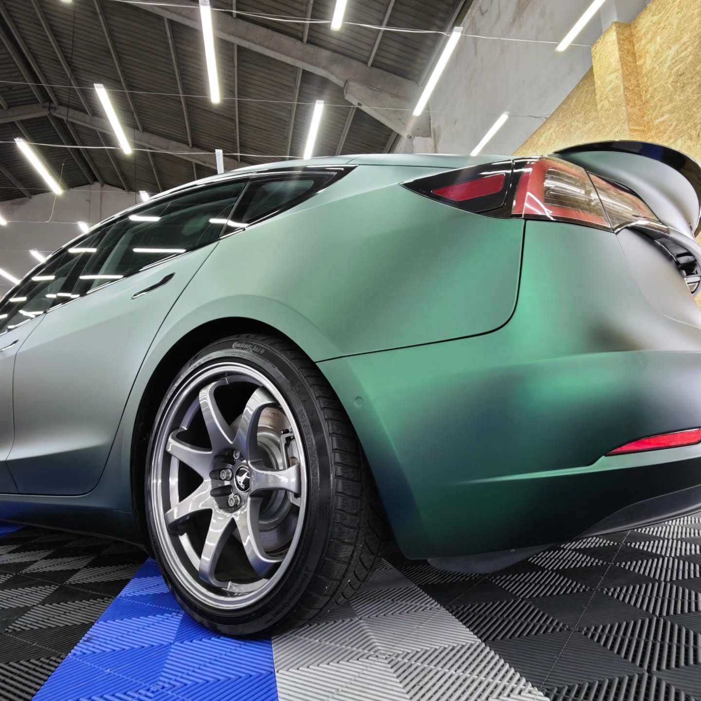 Matte Metallic Chrome Venom Green Car Vinyl Wrap PET