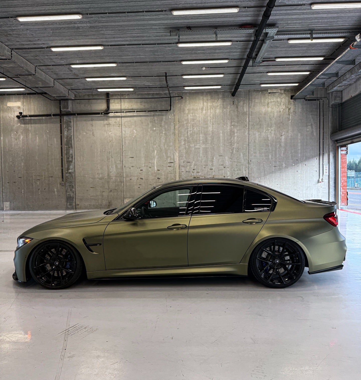 Matte Metallic Lighting Green Car Vinyl Wrap PET